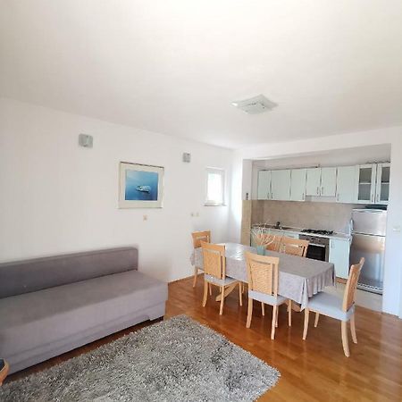 Apartments Moso Tučepi Eksteriør billede