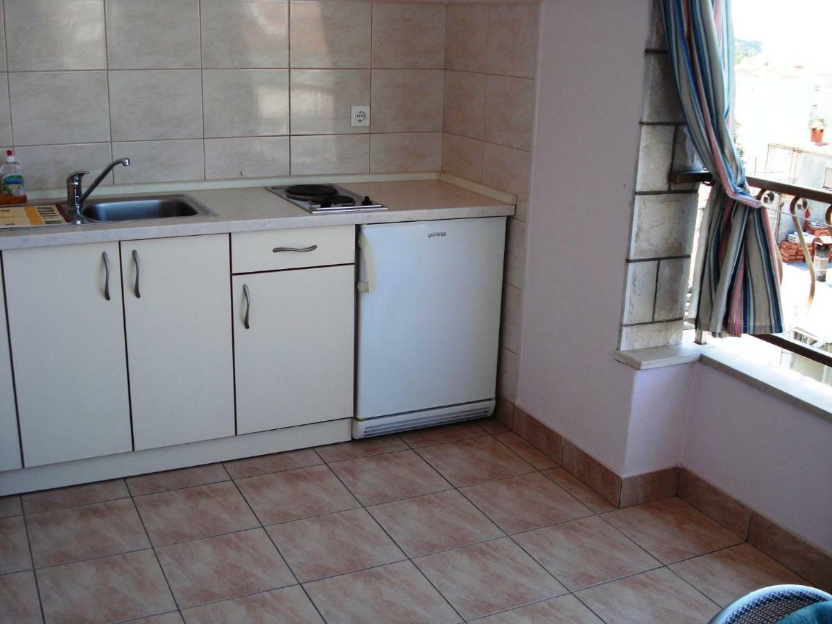 Apartments Moso Tučepi Eksteriør billede