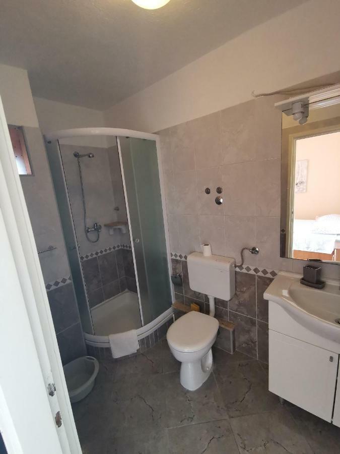 Apartments Moso Tučepi Eksteriør billede